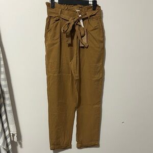 Thread & Supply Women's Cropped‎ Pants in Brown size M